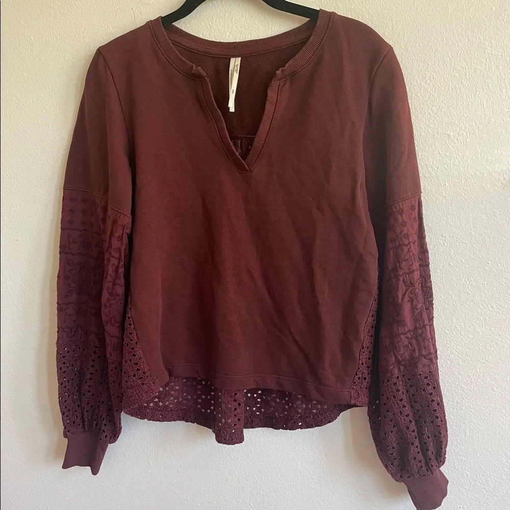 ANTHROPOLOGIE MAROON EYELET COTTON Y-NECKLINE SWEATSHIRT